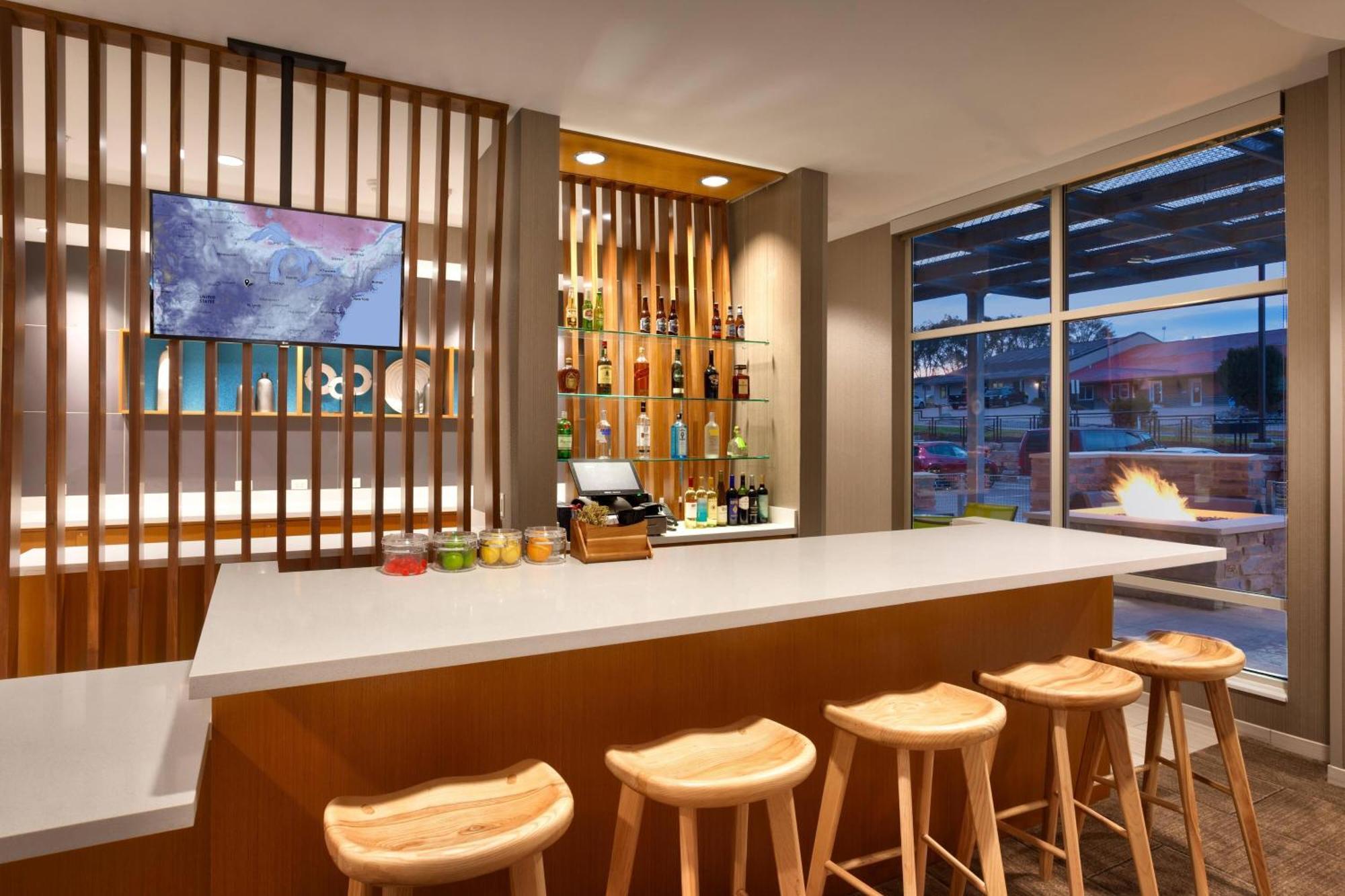 Springhill Suites By Marriott Coralville Exterior foto