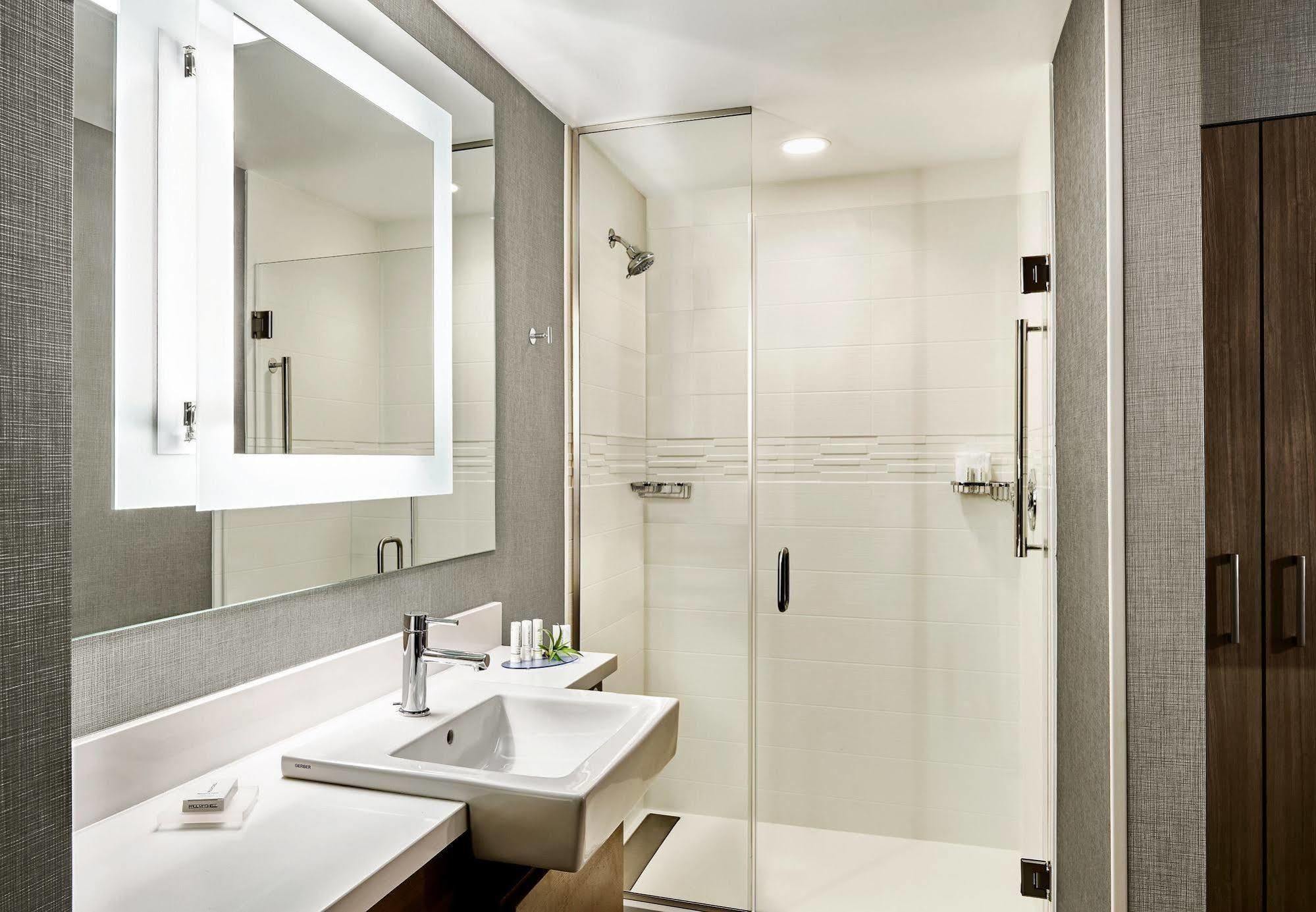 Springhill Suites By Marriott Coralville Exterior foto